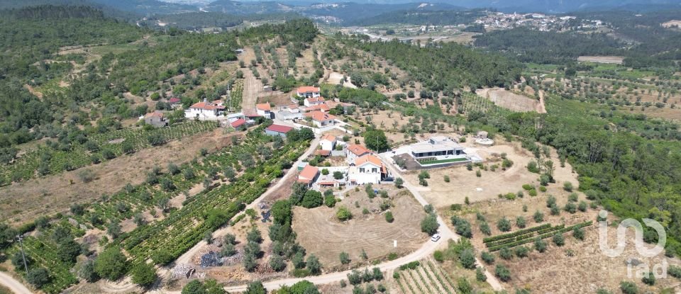 Terreno urbano em Podentes de 1 937 m²