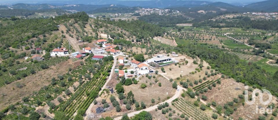 Terreno urbano em Podentes de 1 937 m²