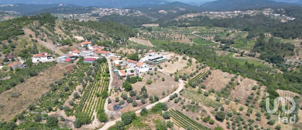 Terreno urbano em Podentes de 1 937 m²