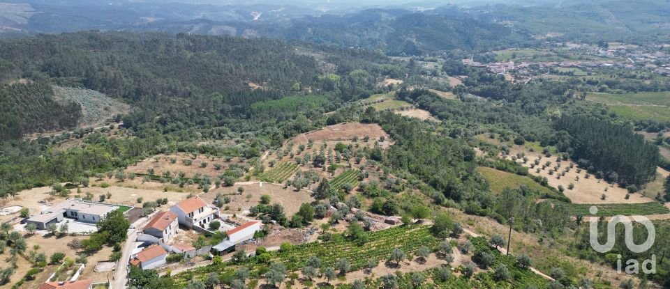 Terreno urbano em Podentes de 1 937 m²