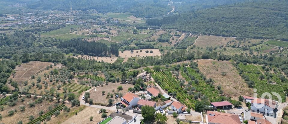 Terreno urbano em Podentes de 1 937 m²