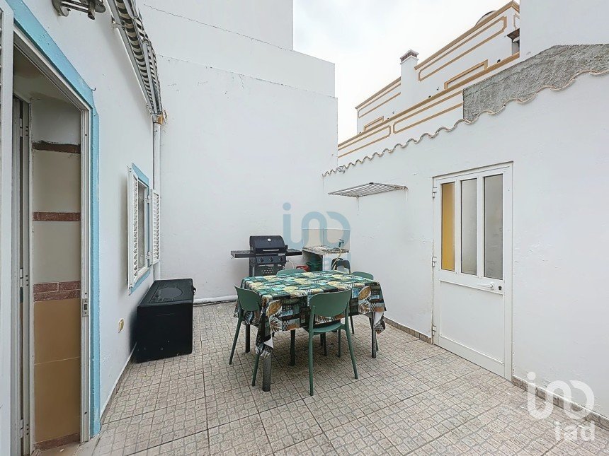 Moradia T2 em Santa Luzia de 67 m²