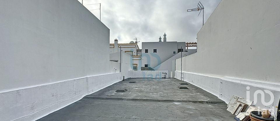 Moradia T2 em Santa Luzia de 67 m²