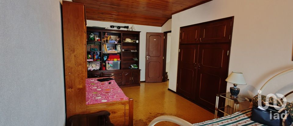 Maison T5 à Sertã de 180 m²