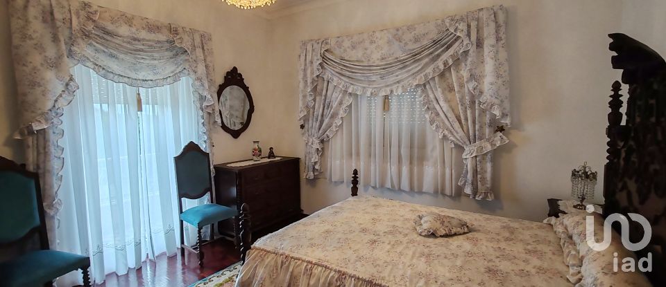 Maison T5 à Sertã de 180 m²