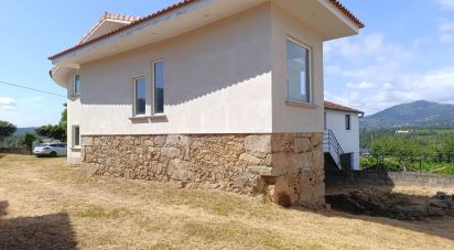 Gîte T3 à Bela de 203 m²