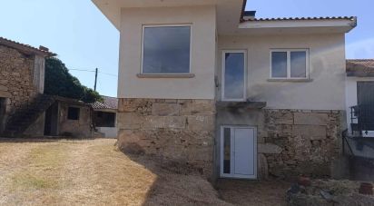 Gîte T3 à Bela de 203 m²