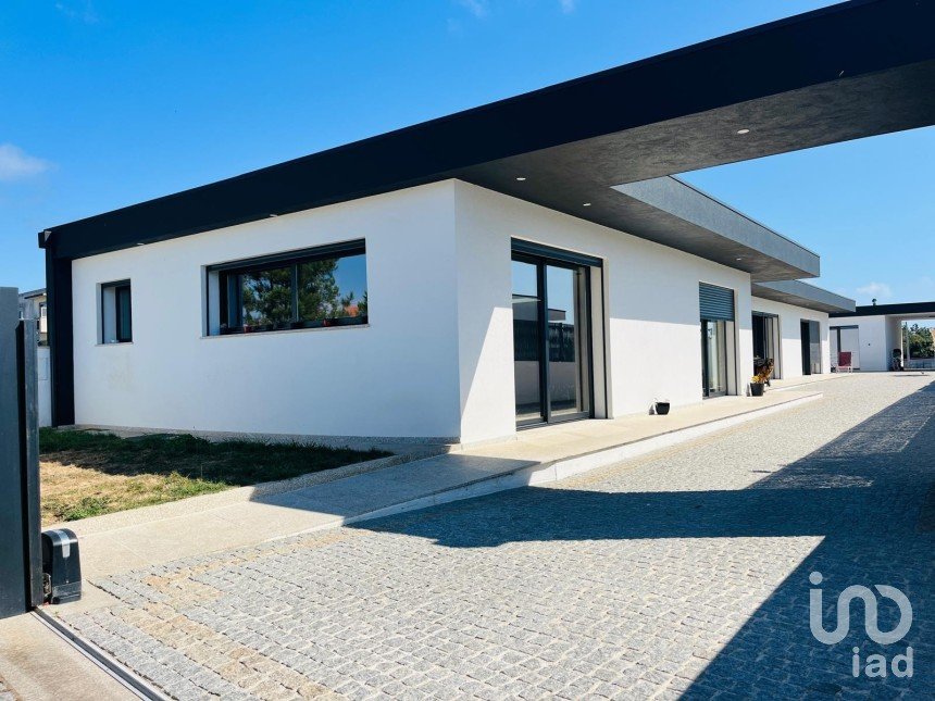 Single story home T4 in Antas of 213 m²
