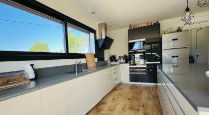 Maison de plain-pied T4 à Antas de 213 m²