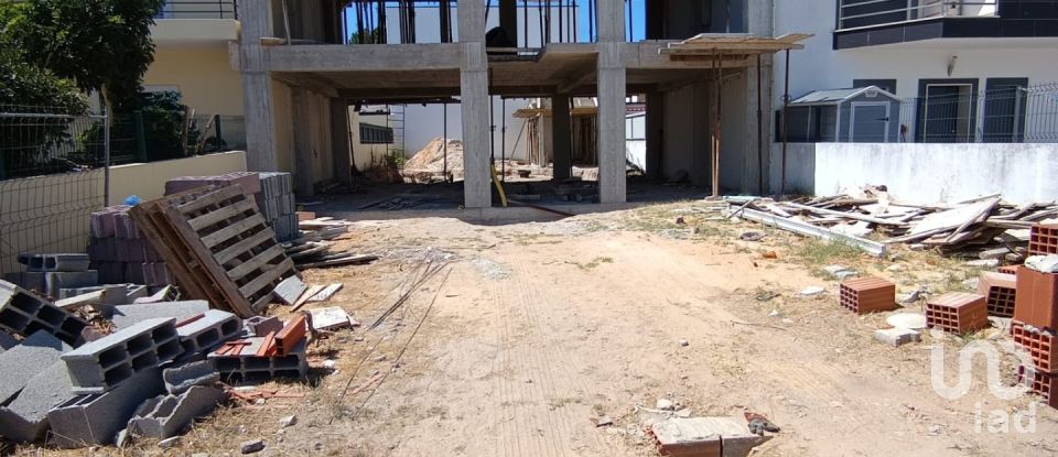 Casa T3 em Azeitão (São Lourenço e São Simão) de 180 m²