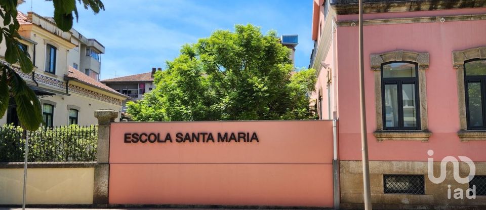 Apartamento T1 em Lordelo Do Ouro E Massarelos de 95 m²