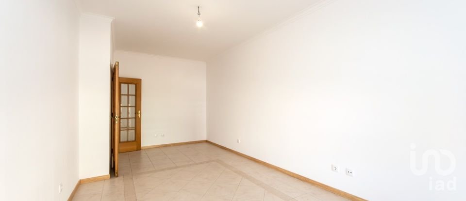 Apartment T2 in Setúbal (São Sebastião) of 78 m²