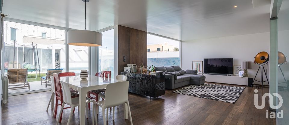 Moradia T4 em Ovar, São João, Arada e São Vicente de Pereira Jusã de 198 m²