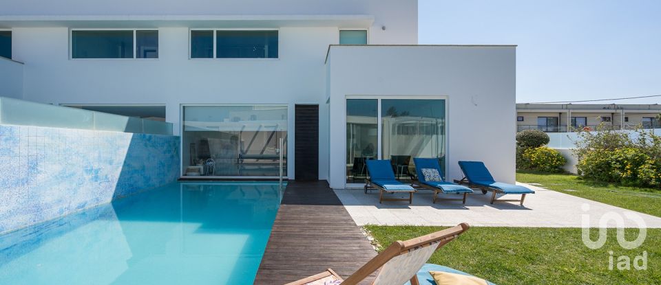 Moradia T4 em Ovar, São João, Arada e São Vicente de Pereira Jusã de 198 m²