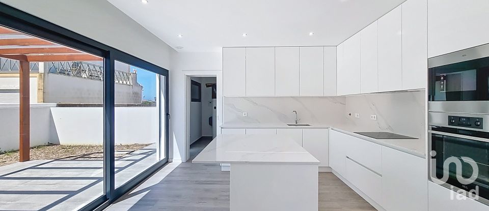 House T4 in Silveira of 207 m²