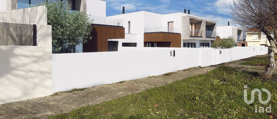 House T4 in Silveira of 207 m²