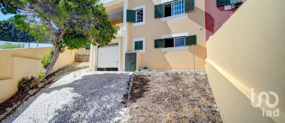 Traditional house T4 in Rio de Mouro of 348 m²