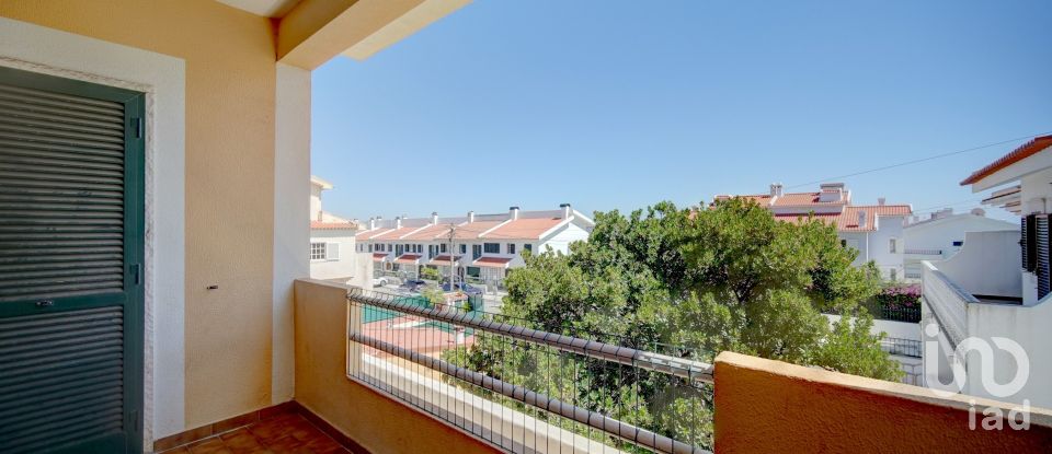 Traditional house T4 in Rio de Mouro of 348 m²