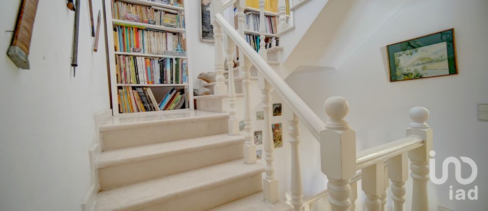 Traditional house T4 in Rio de Mouro of 348 m²