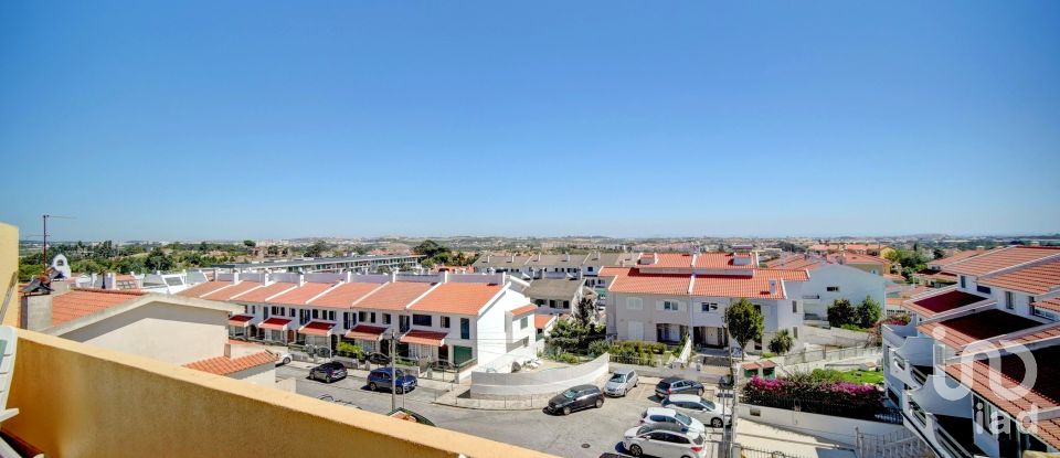 Traditional house T4 in Rio de Mouro of 348 m²