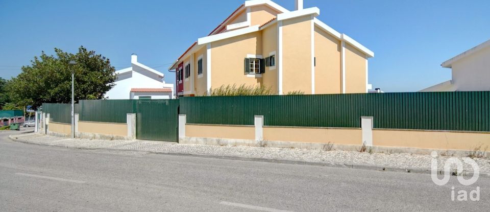 Traditional house T4 in Rio de Mouro of 348 m²