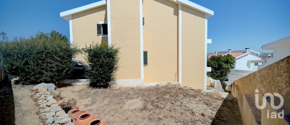 Traditional house T4 in Rio de Mouro of 348 m²