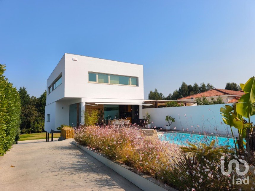 Moradia T3 em Ovar, São João, Arada e São Vicente de Pereira Jusã de 220 m²