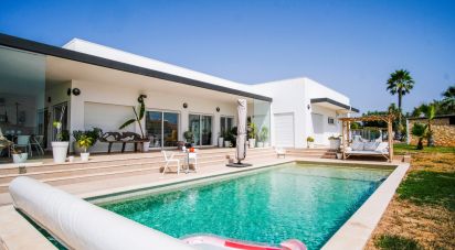 Maison T4 à Mexilhoeira Grande de 255 m²
