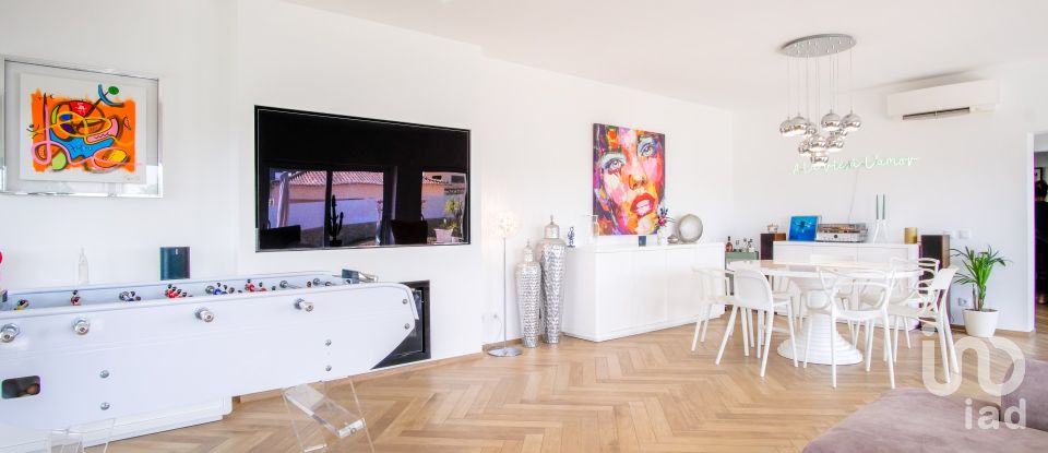 Maison T4 à Mexilhoeira Grande de 255 m²