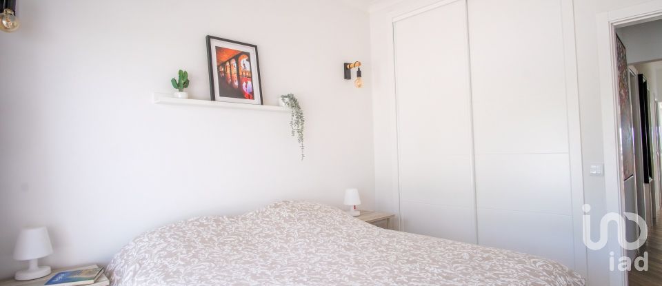 Maison T4 à Mexilhoeira Grande de 255 m²