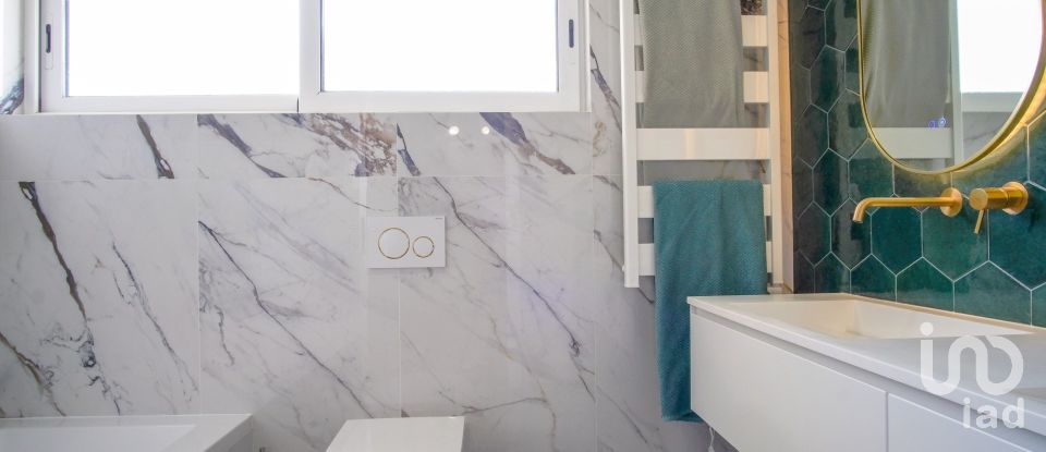 Maison T4 à Mexilhoeira Grande de 255 m²