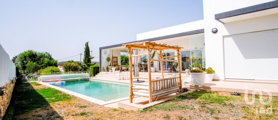 Maison T4 à Mexilhoeira Grande de 255 m²