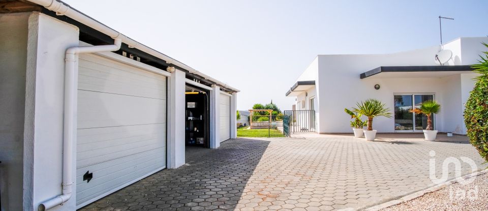 Maison T4 à Mexilhoeira Grande de 255 m²