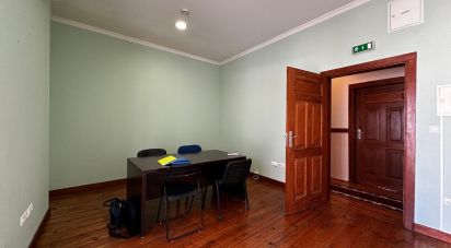 Immeuble à Albergaria-a-Velha e Valmaior de 204 m²