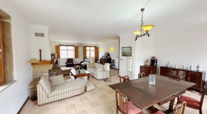 Apartment T4 in Vila e Roussas of 262 m²