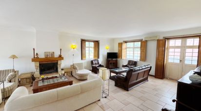 Apartment T4 in Vila e Roussas of 262 m²