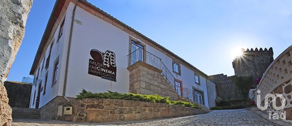 Apartment T4 in Vila e Roussas of 262 m²