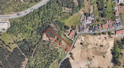 Terrain à Marrazes e Barosa de 2 200 m²