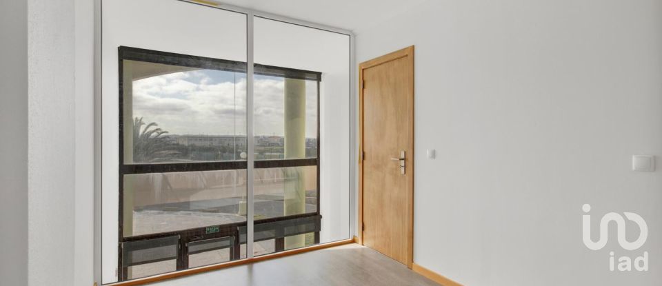 Shop / premises commercial in Peniche of 127 m²