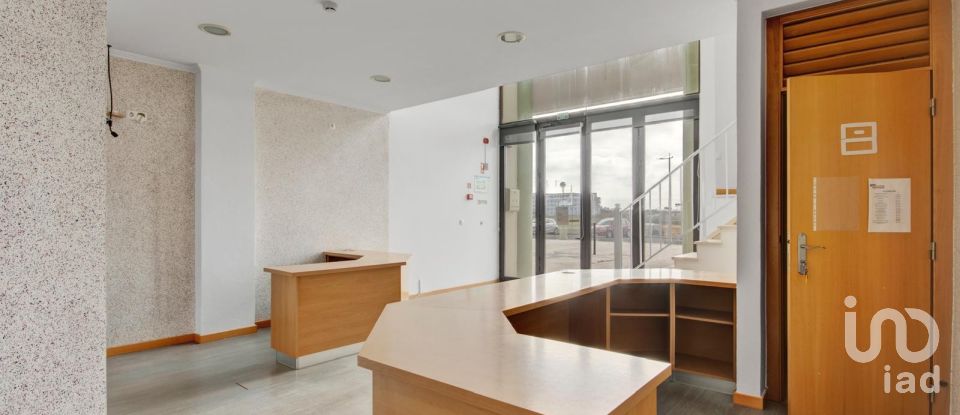 Shop / premises commercial in Peniche of 127 m²