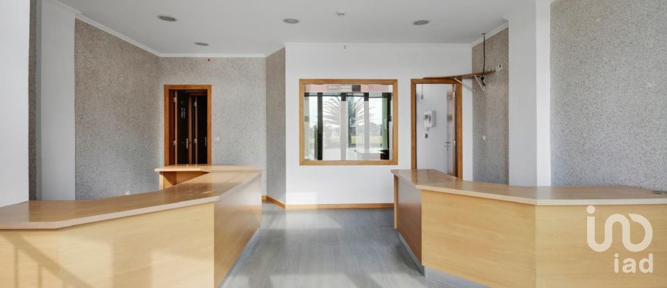Shop / premises commercial in Peniche of 127 m²