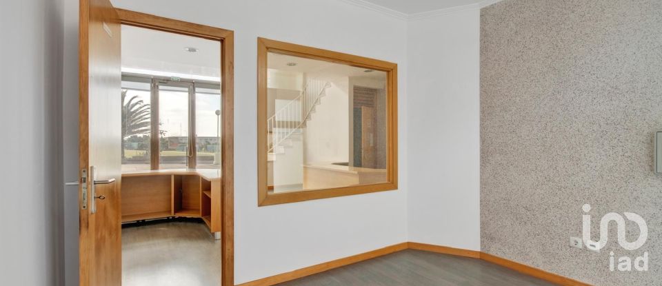 Shop / premises commercial in Peniche of 127 m²