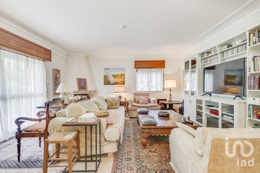 Apartment T3 in Cascais e Estoril of 142 m²