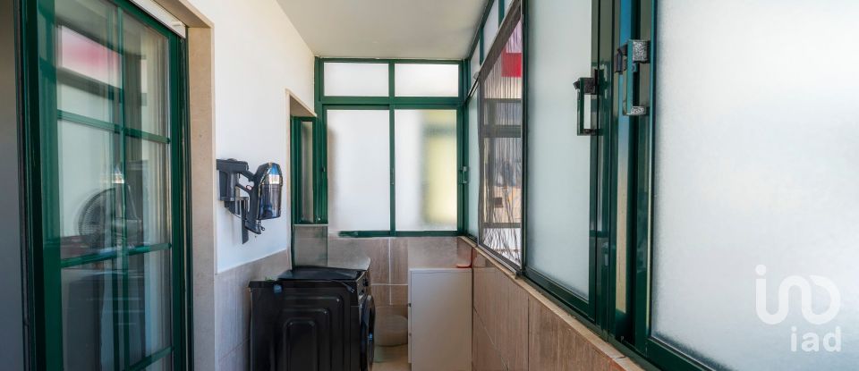 Apartamento T3 em Quelfes de 136 m²