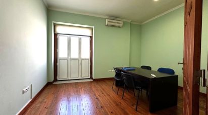 Immeuble à Albergaria-a-Velha e Valmaior de 204 m²