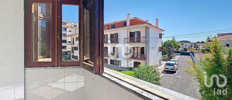 Duplex T4 in Carcavelos e Parede of 235 m²