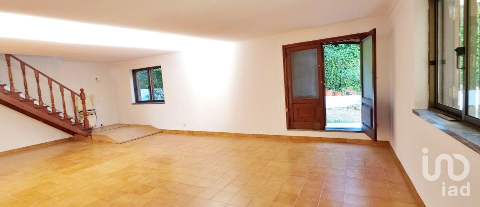 Duplex T4 in Carcavelos e Parede of 235 m²