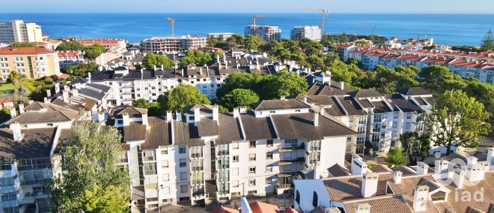 Duplex T4 in Carcavelos e Parede of 235 m²