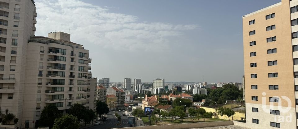 Apartamento T3 em Campolide de 180 m²