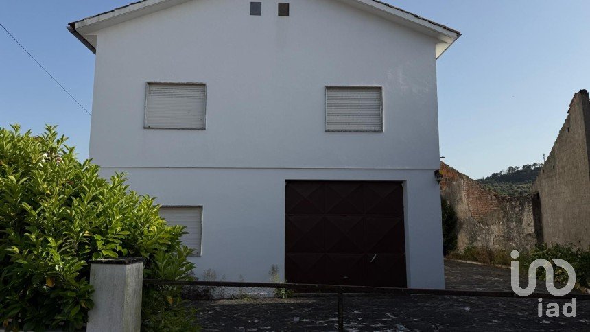 Moradia T3 em Abrã de 231 m²